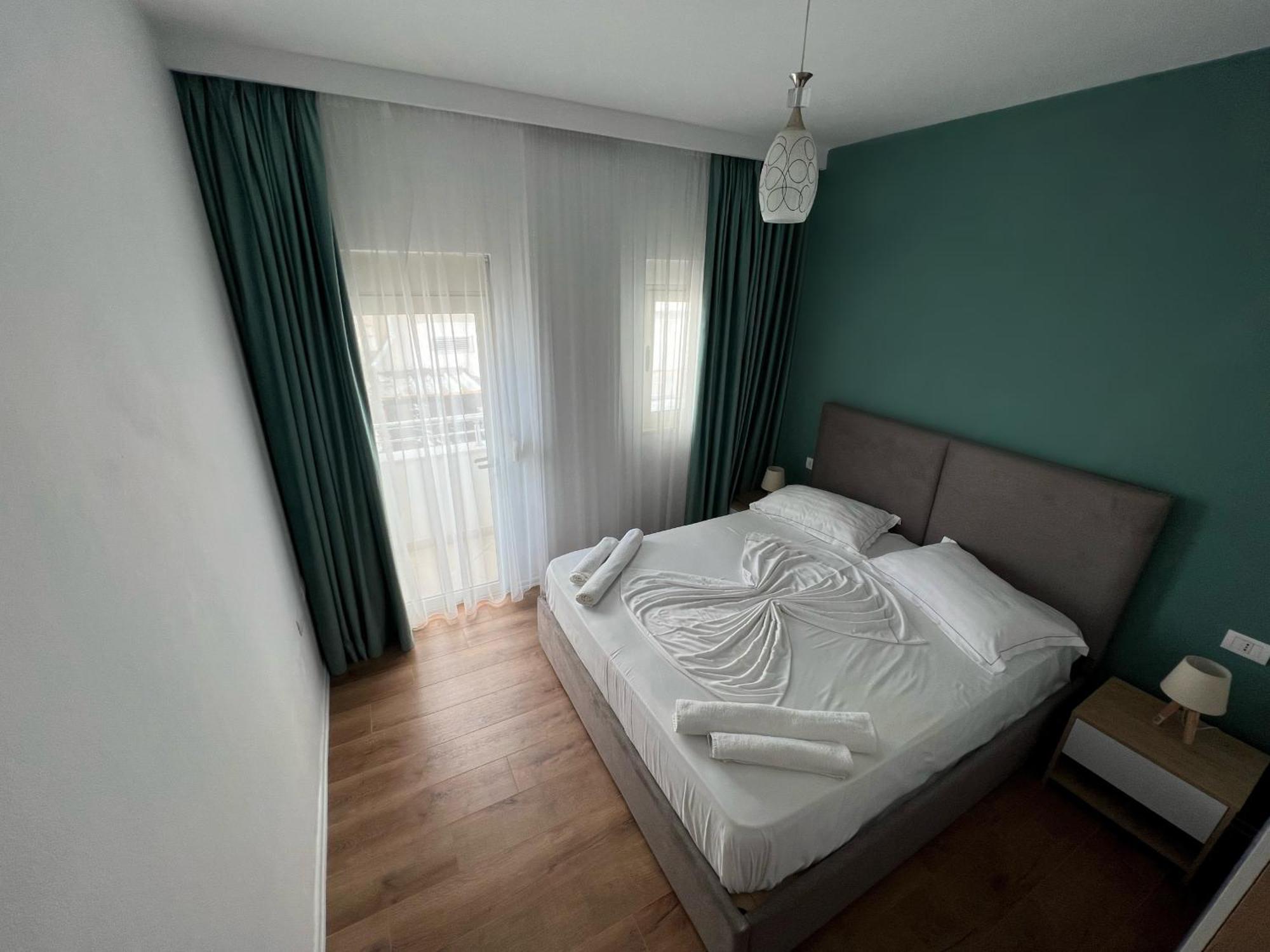 Wave Beachfront Apartments Durrës Exterior foto